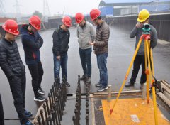 公司组织基地部室人员赴施工一线学习观摩