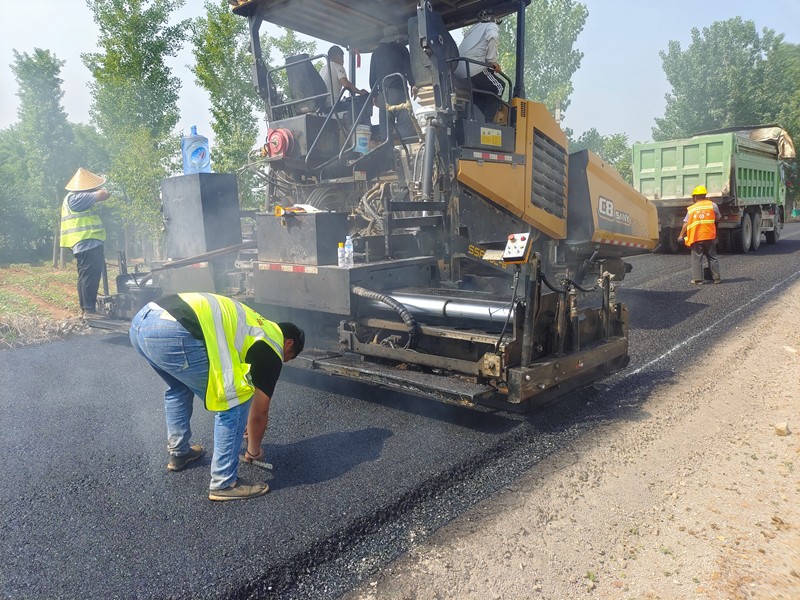 田庄水库防汛路水稳及沥青路面施工2